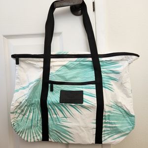 Aloha Collection Tropical Fan Palms Zipper Tote